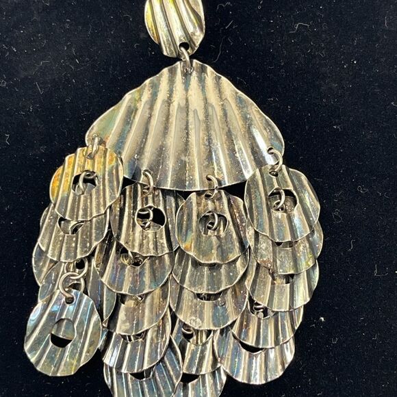 Silver metal 1980’s / 90’s clip on earrings - Picture 2 of 8